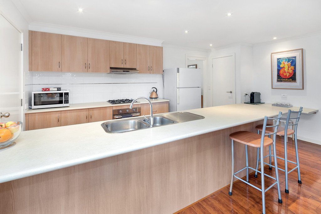 60 Stirling Drive LAKE GARDENS 3