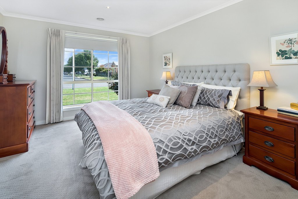 60 Stirling Drive LAKE GARDENS 5