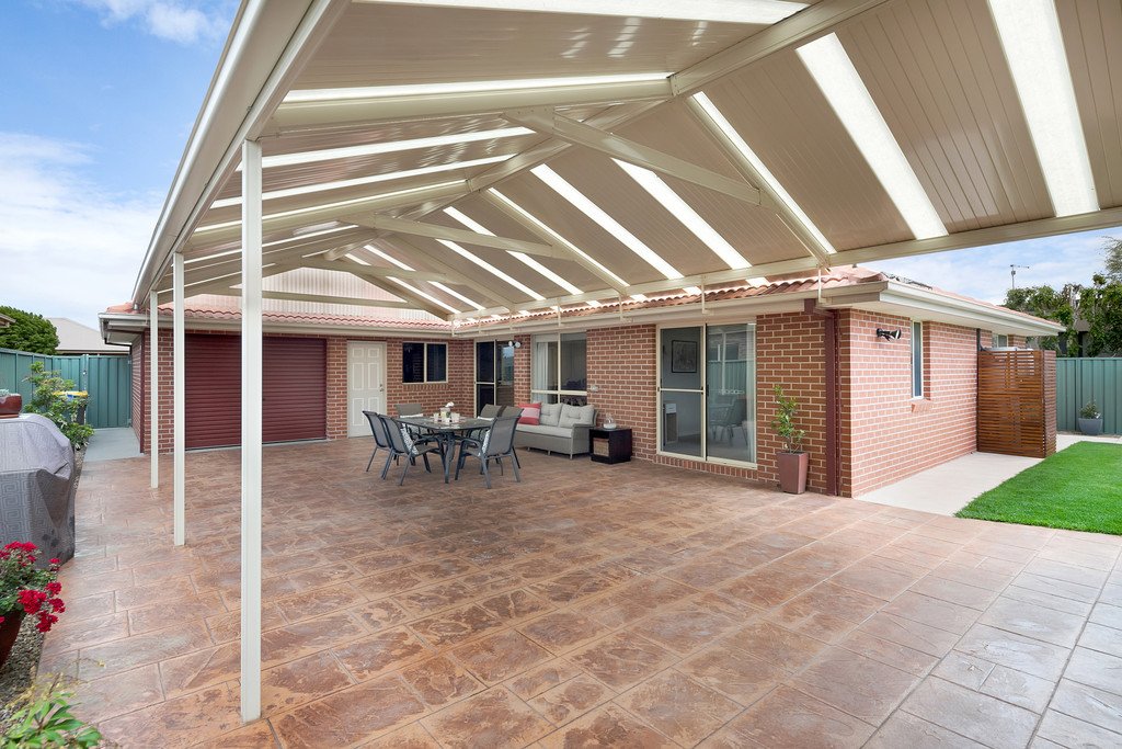 60 Stirling Drive LAKE GARDENS 12
