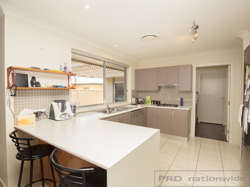 60 Streeton Drive METFORD 3
