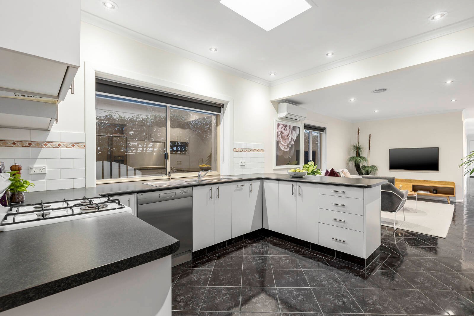 Real Estate and Property in 60 Wimmera Avenue, Manifold Heights, VIC