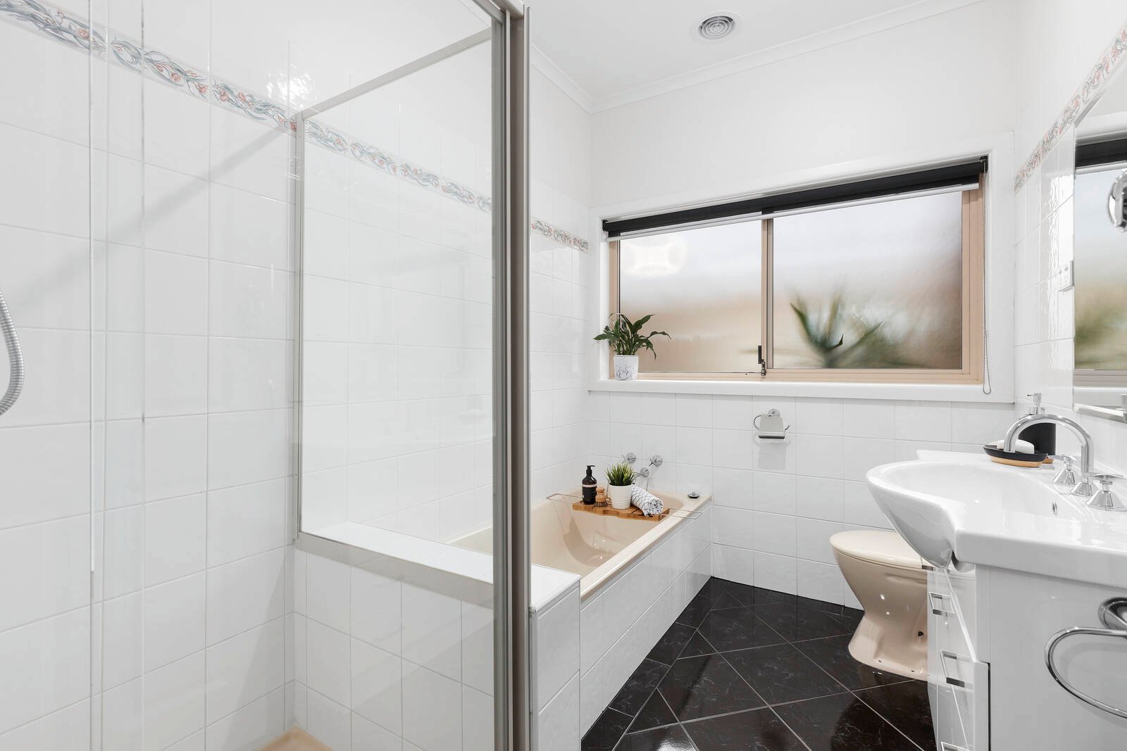 Real Estate and Property in 60 Wimmera Avenue, Manifold Heights, VIC