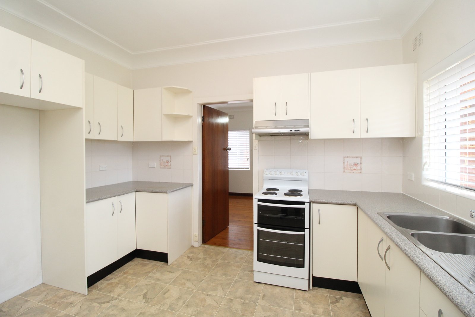 60 Wolli Street KINGSGROVE 3