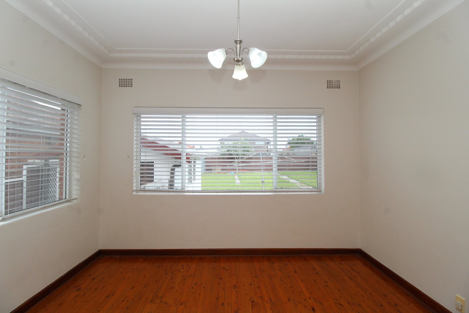 60 Wolli Street KINGSGROVE 7