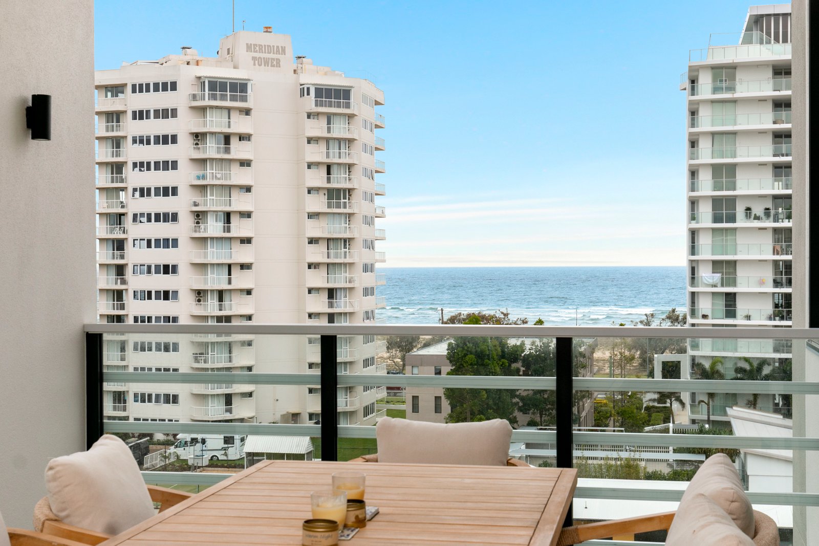 601/13-15 Haig Street COOLANGATTA 2