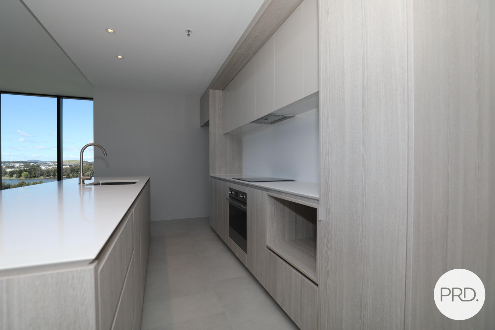 601/161 Emu Bank  BELCONNEN 5