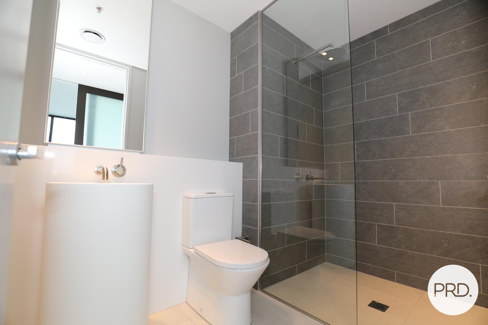 601/161 Emu Bank  BELCONNEN 8