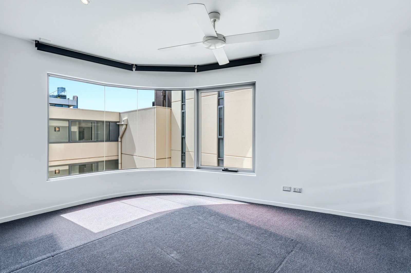Gallery: 601/196 Albert Road