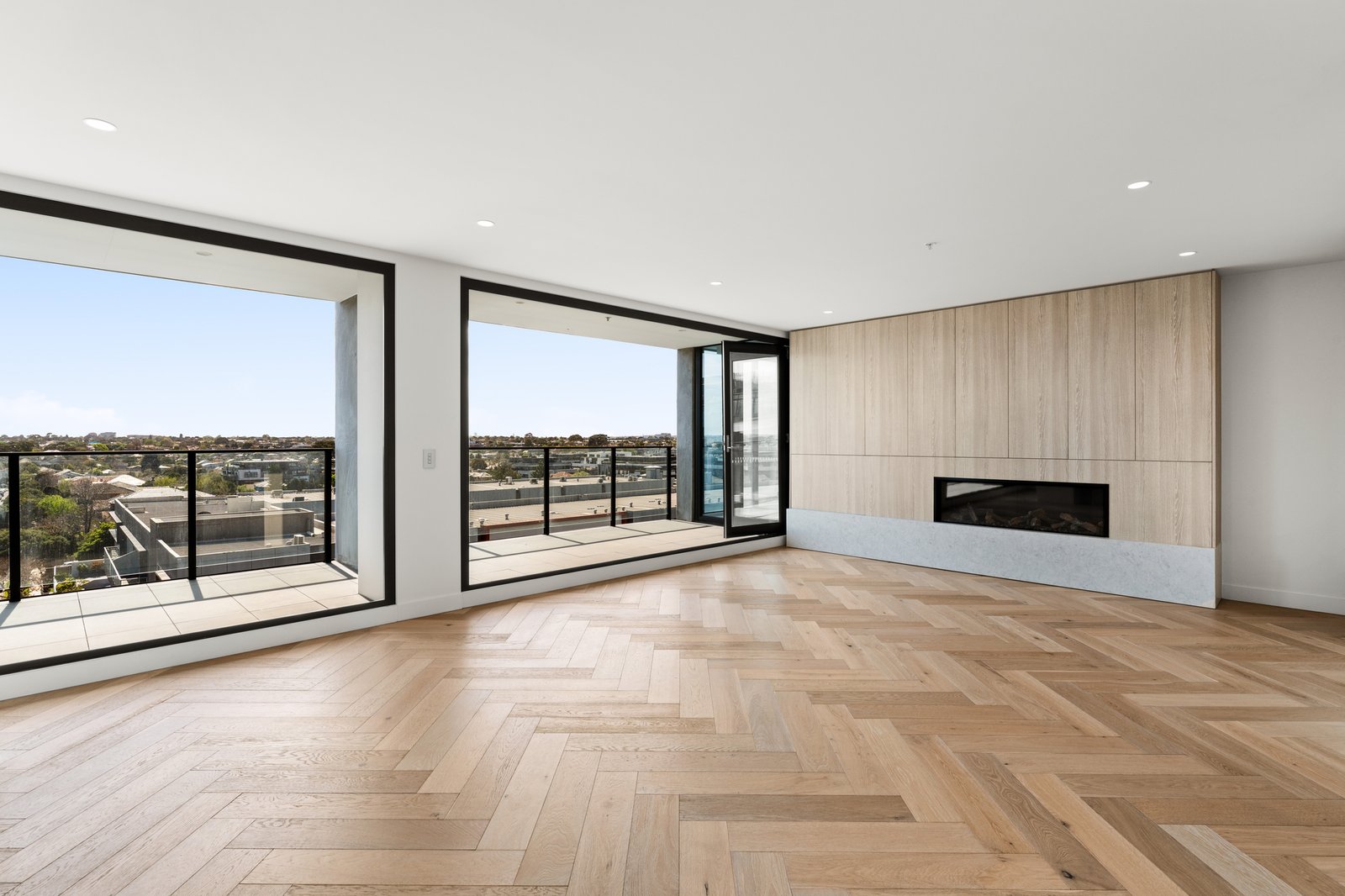 Gallery: 601/324 Centre Road