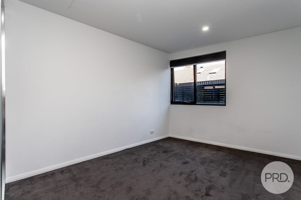 60/144-148 High Street PENRITH 6