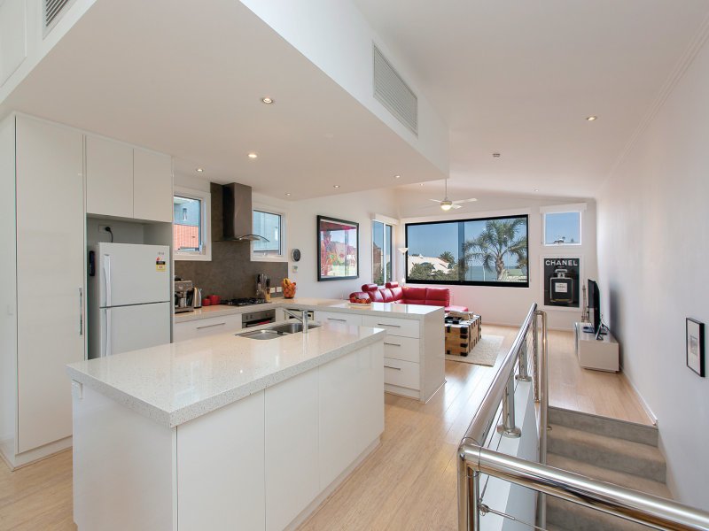 Gallery: 60/15 Beach Street