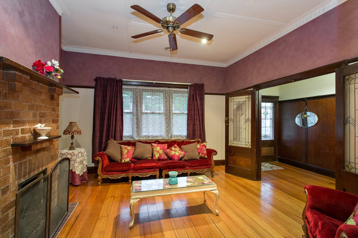 Gallery: 602 Drummond Street South
