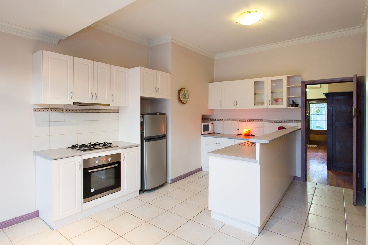 Gallery: 602 Drummond Street South