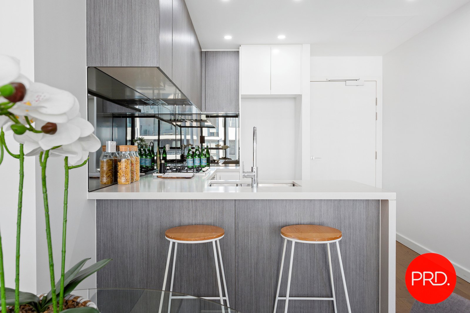 602/11 Garrigarrang Avenue KOGARAH 3