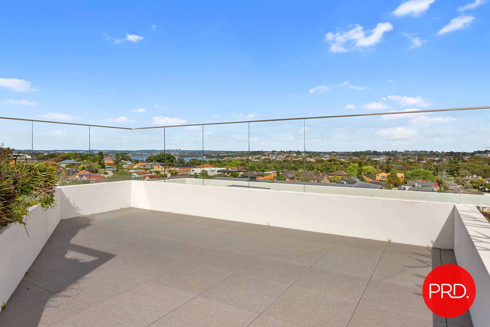 602/11 Garrigarrang Avenue KOGARAH 16