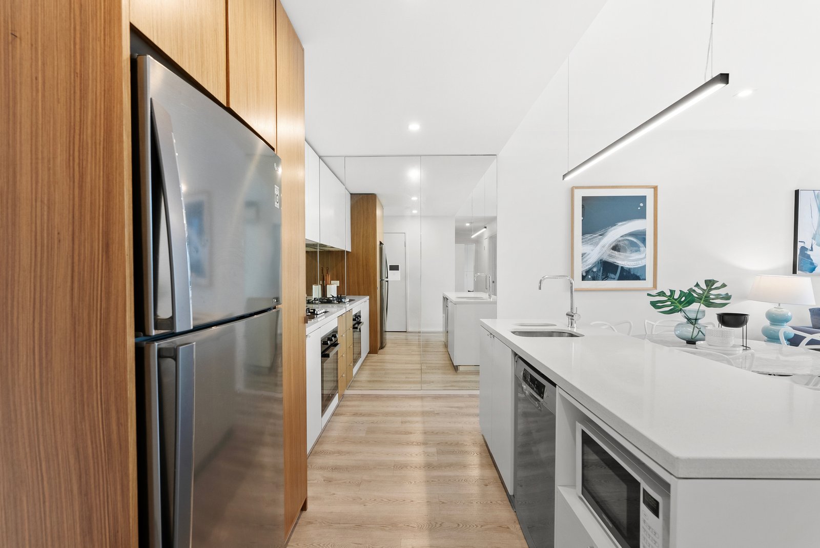 Gallery: 602/200 Toorak Road