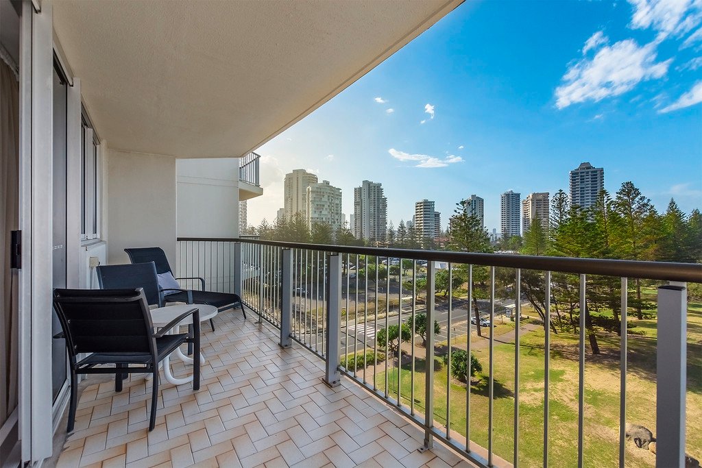 602/3575 Main Beach Parade MAIN BEACH 5