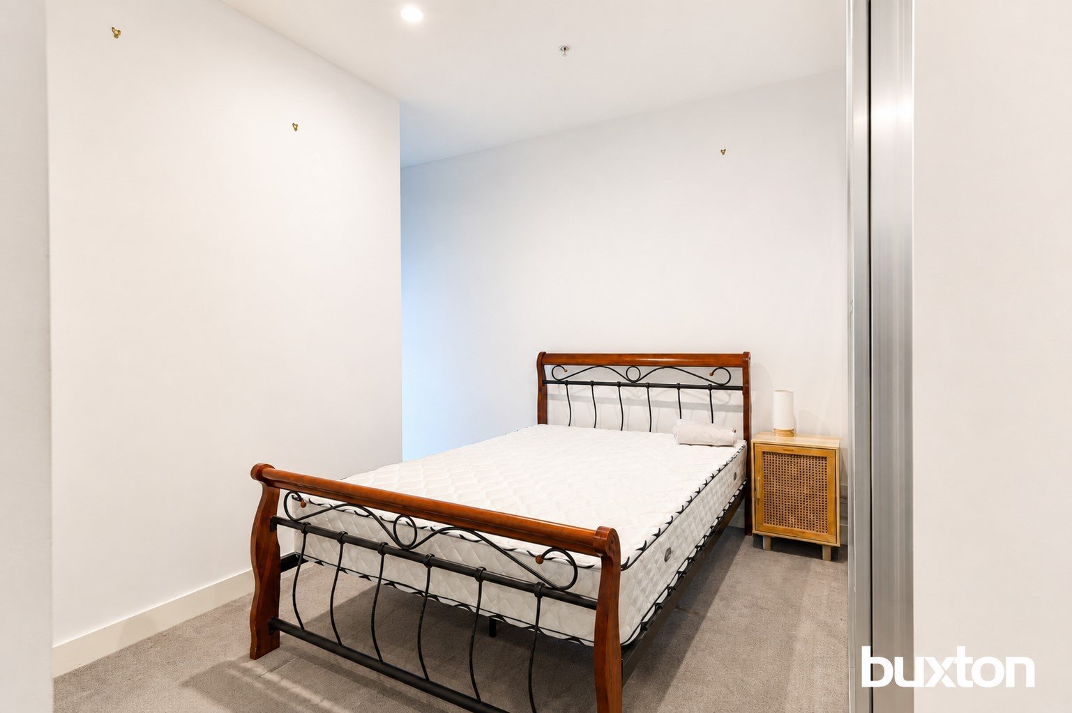 Gallery: 602/5-7 Irving Avenue