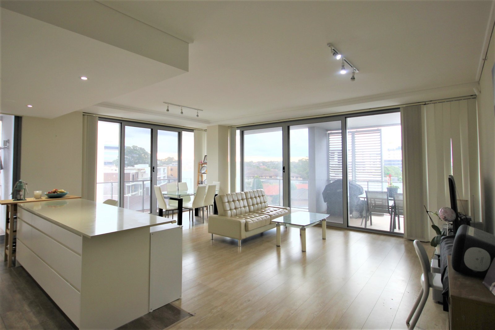 6.02/79-87 Princes Highway KOGARAH 2