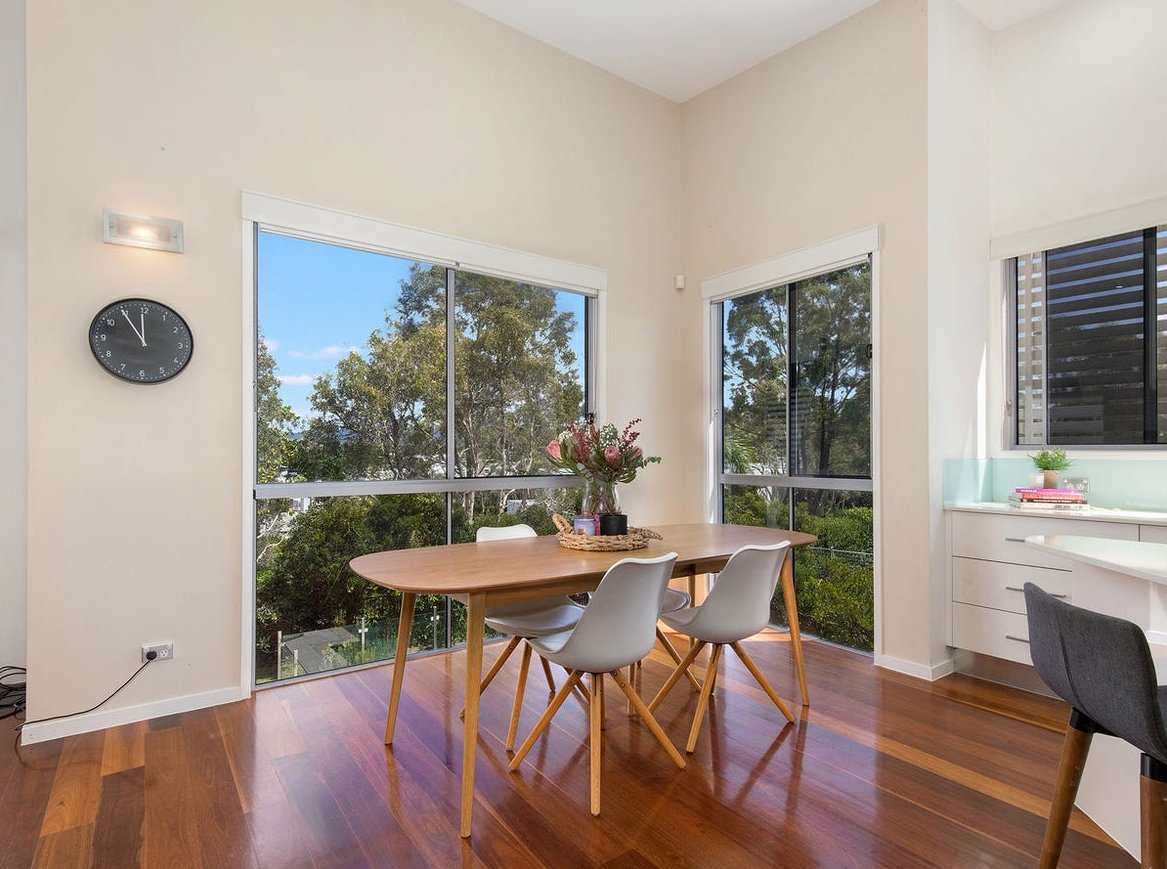 6027B Vista Drive BENOWA 7