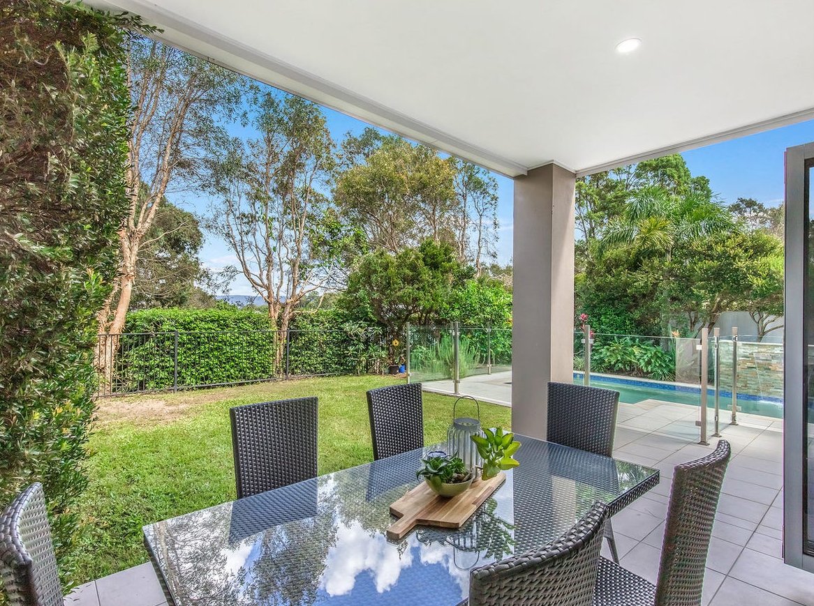 6027B Vista Drive BENOWA 17