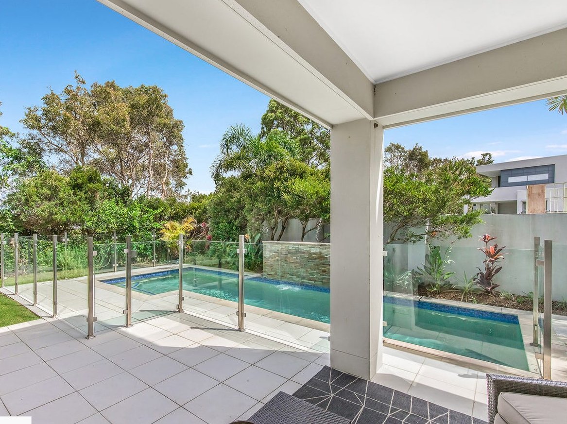 6027B Vista Drive BENOWA 19