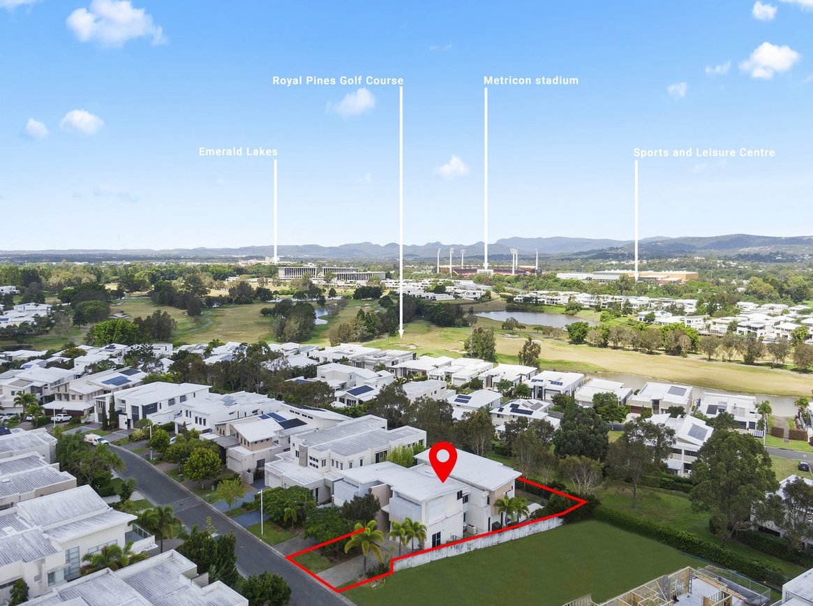 6027B Vista Drive BENOWA 21