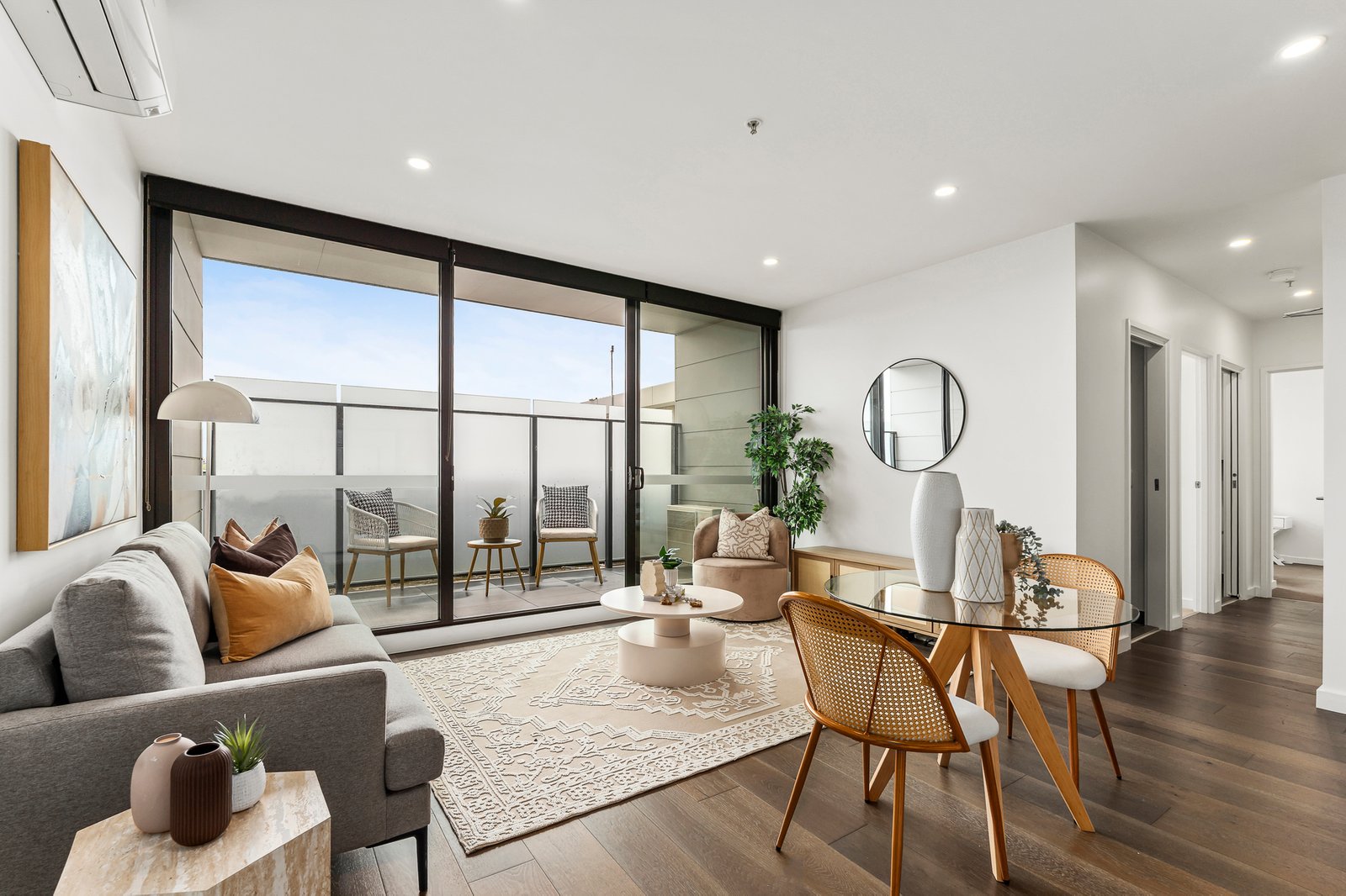 Gallery: 603/111 Inkerman Street