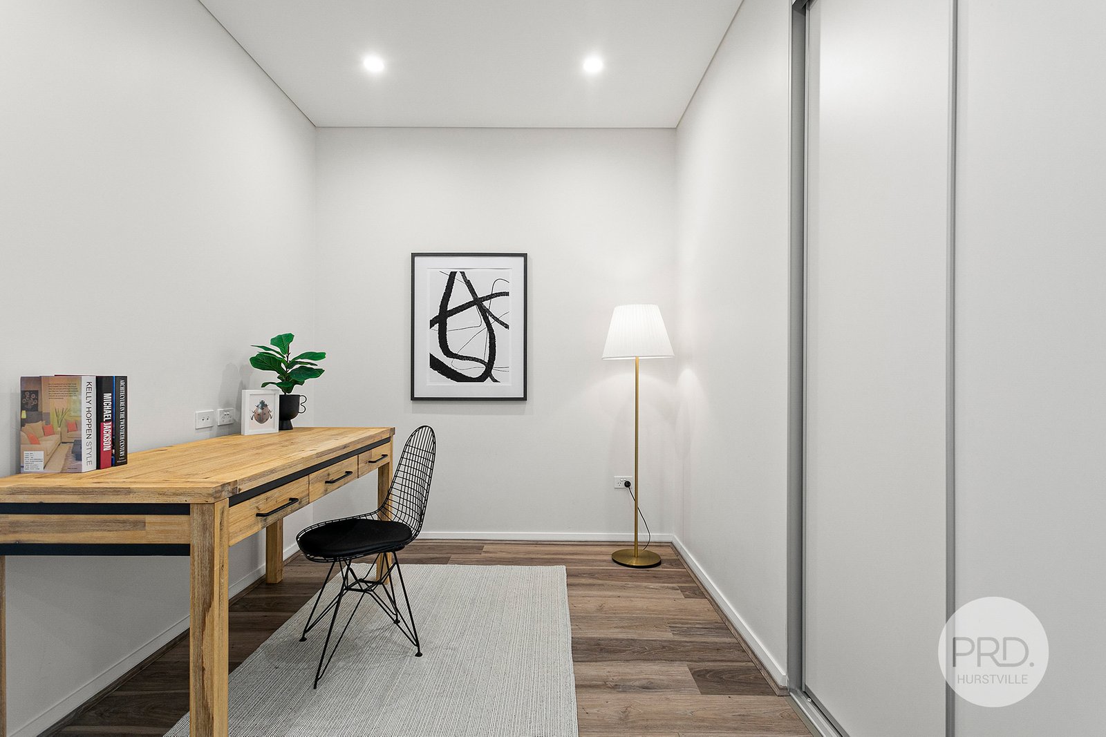 603/12 Woniora Road HURSTVILLE 4