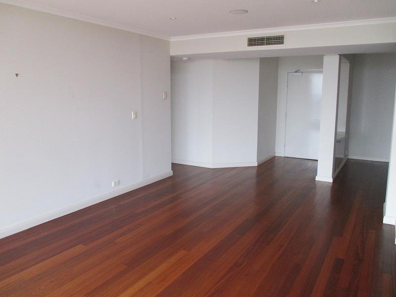 Gallery: 603/127 Beach Street