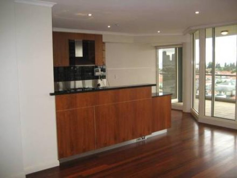Gallery: 603/127 Beach Street