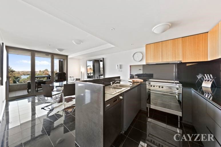 Gallery: 603/196 Albert Road