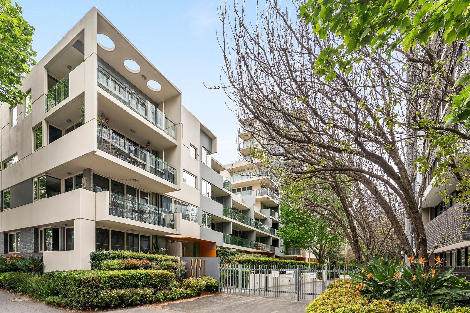 Gallery: 603/3 Chapel Mews