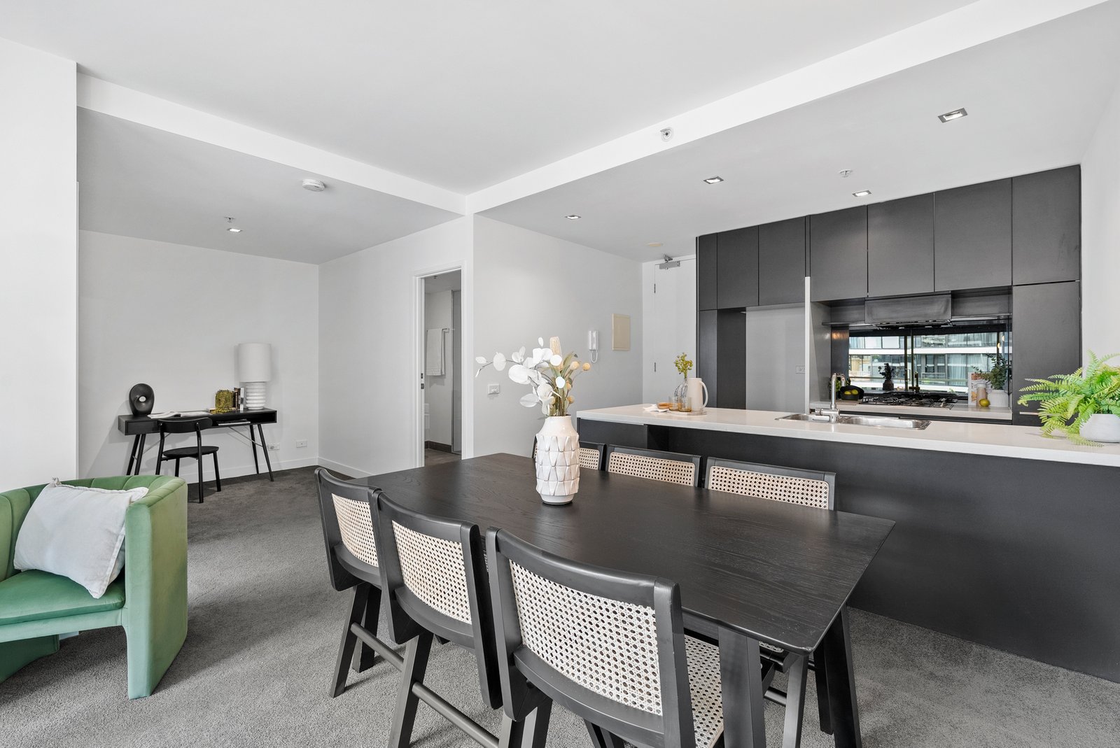 Gallery: 603/9 Eades Street