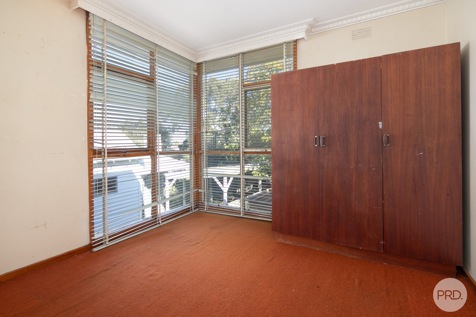 604 Ascot Street South REDAN 6