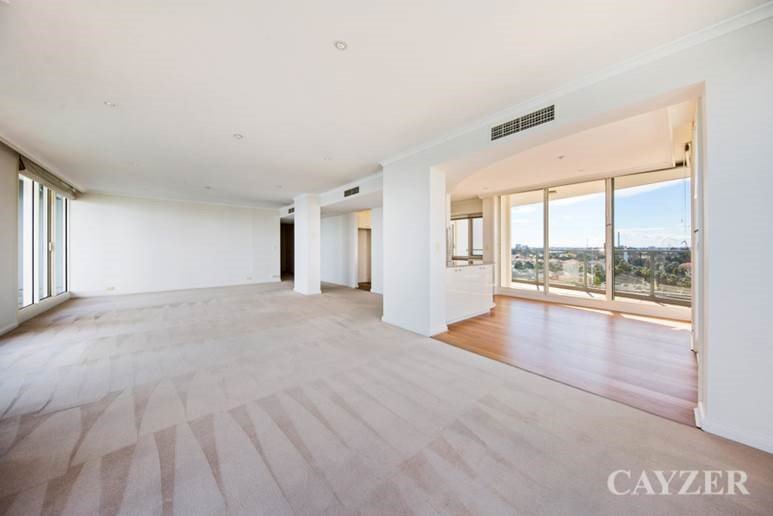 Gallery: 604/127 Beach Street