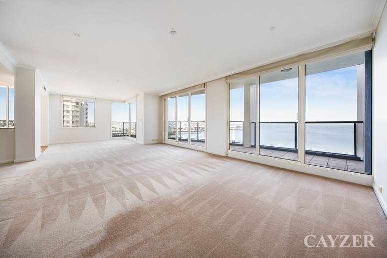Gallery: 604/127 Beach Street