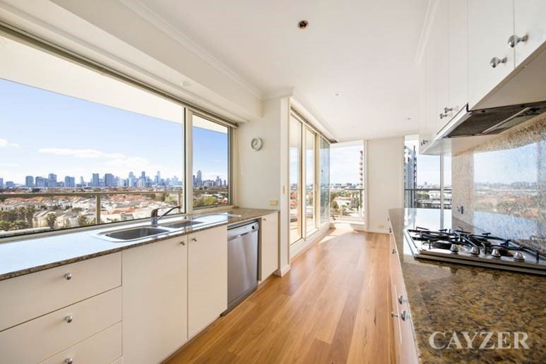 Gallery: 604/127 Beach Street