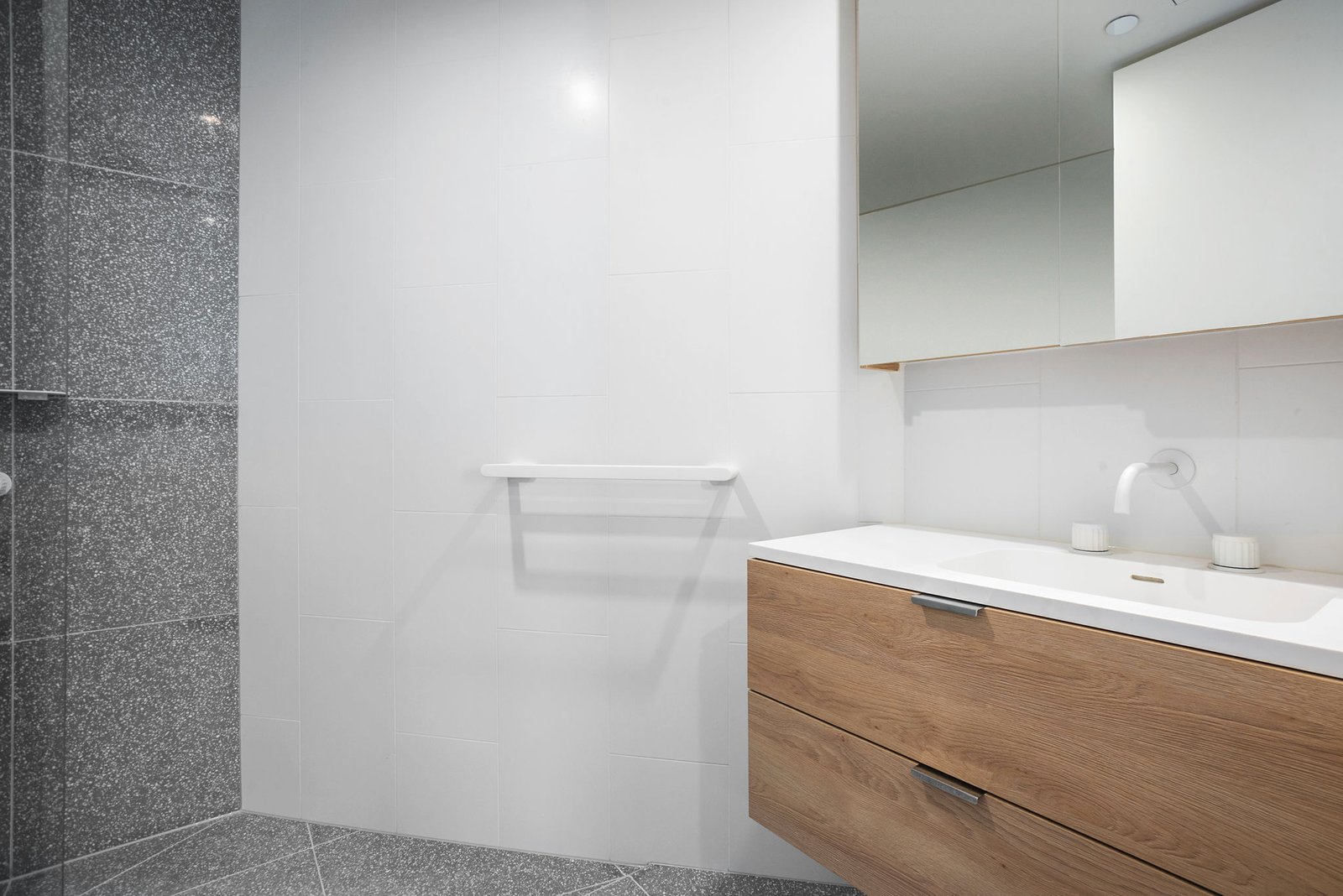 Real Estate and Property in 604/241 Glen Huntly Road, Elsternwick, VIC