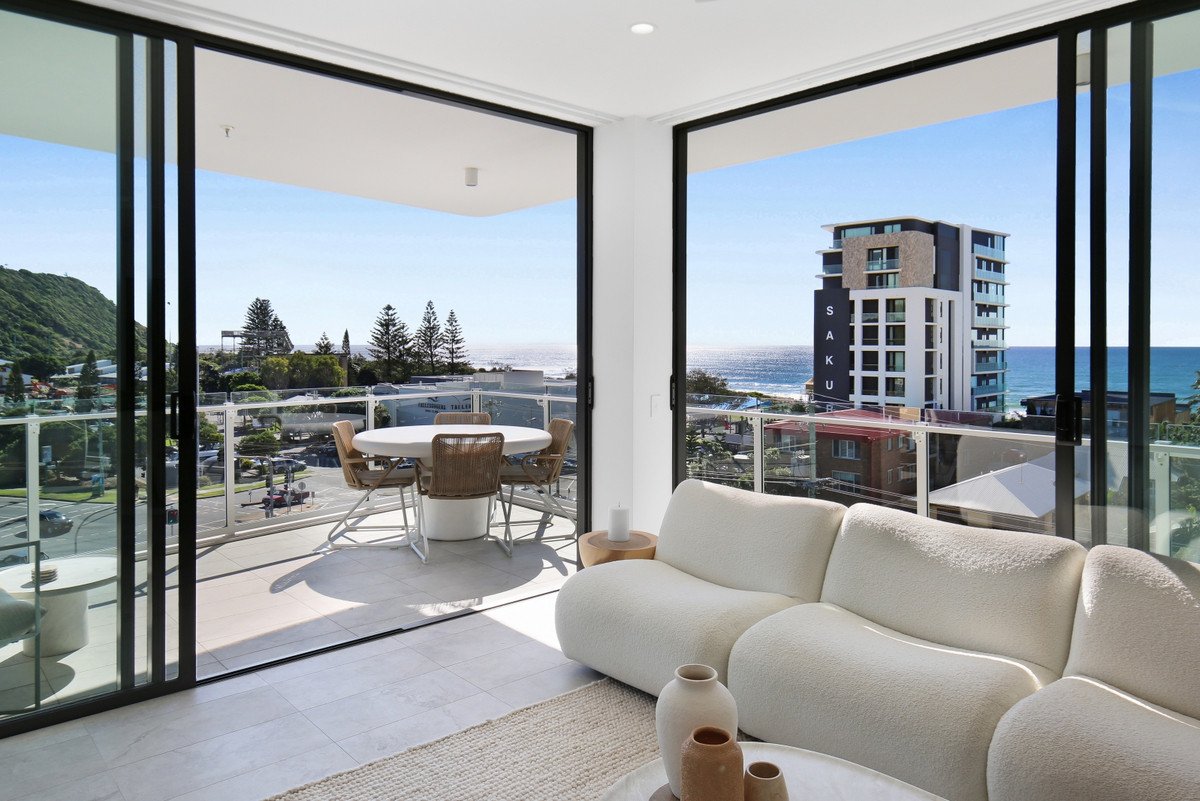 604/5 Nyrang Avenue Palm Beach 8