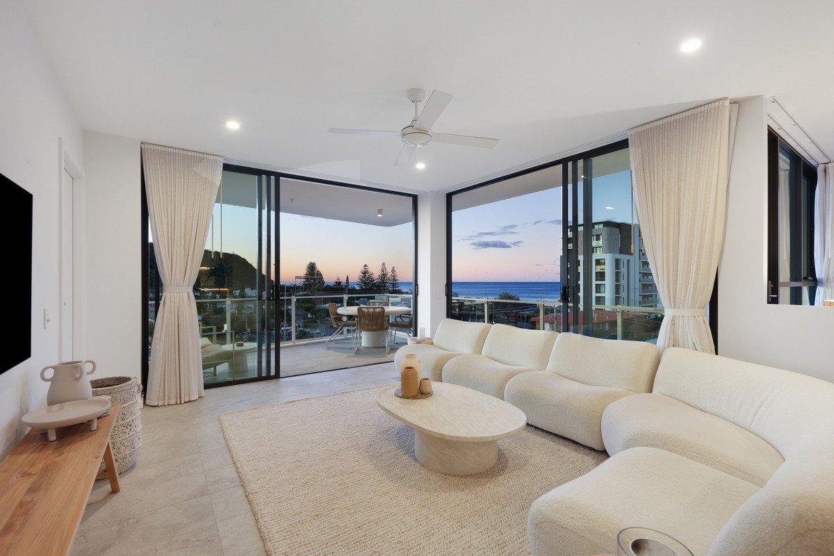 604/5 Nyrang Avenue Palm Beach 9