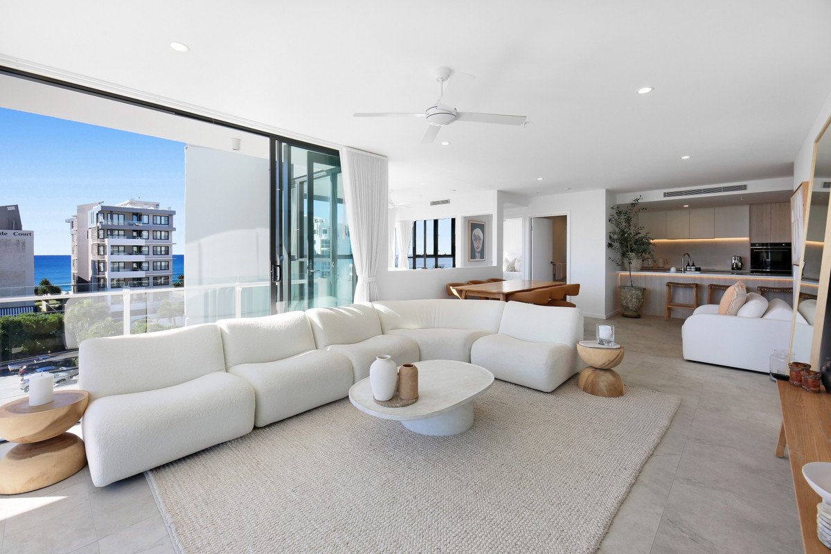 604/5 Nyrang Avenue Palm Beach 10