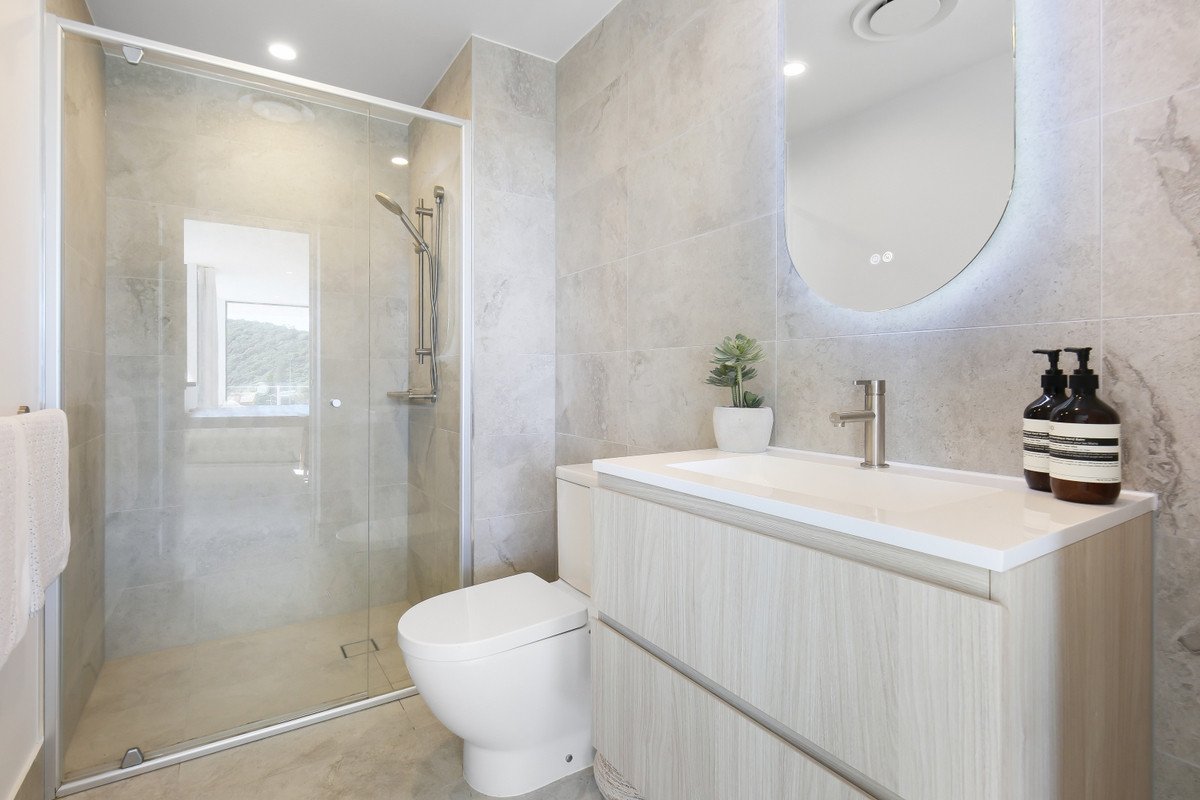 604/5 Nyrang Avenue Palm Beach 17