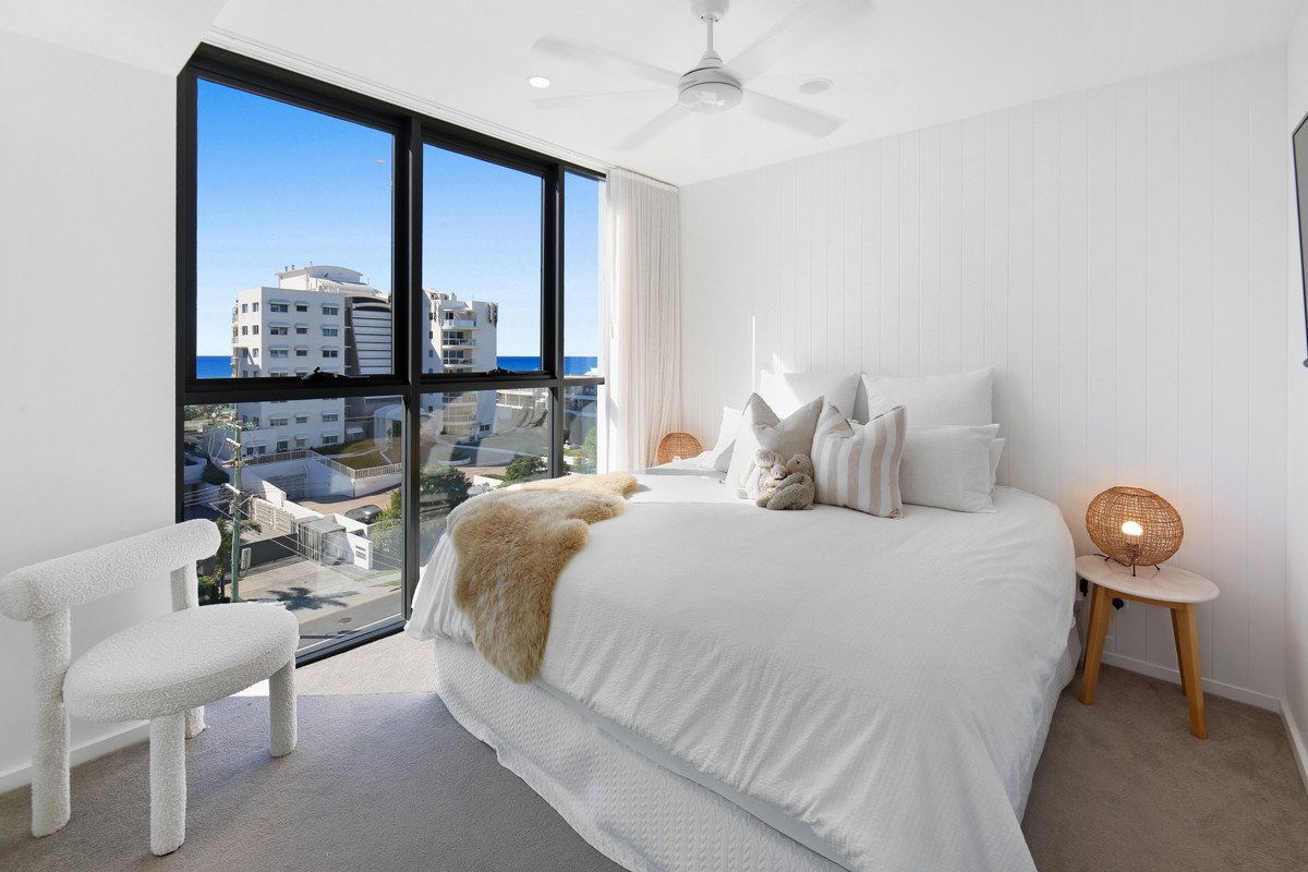 604/5 Nyrang Avenue Palm Beach 18