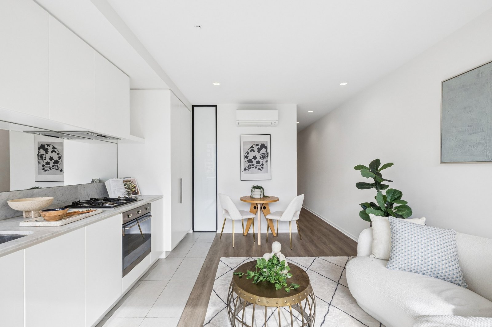 Gallery: 604/52 Park Street