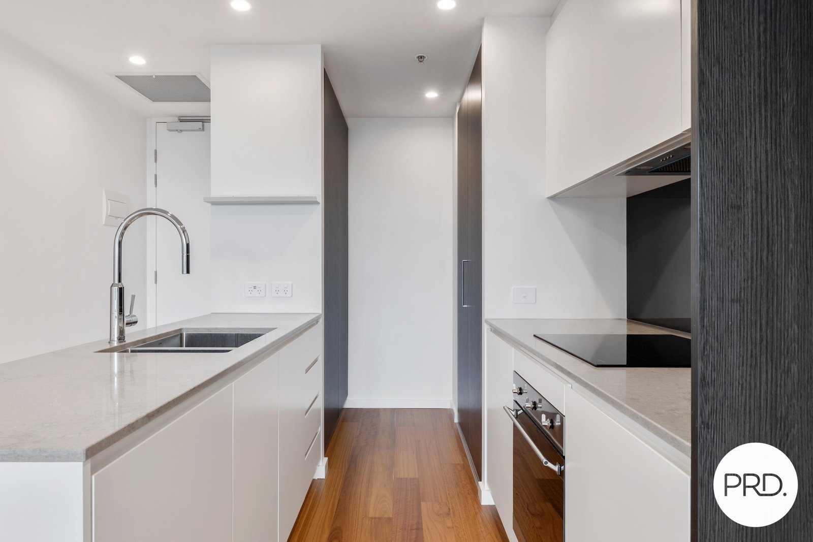 604/55 Currong Street BRADDON 7