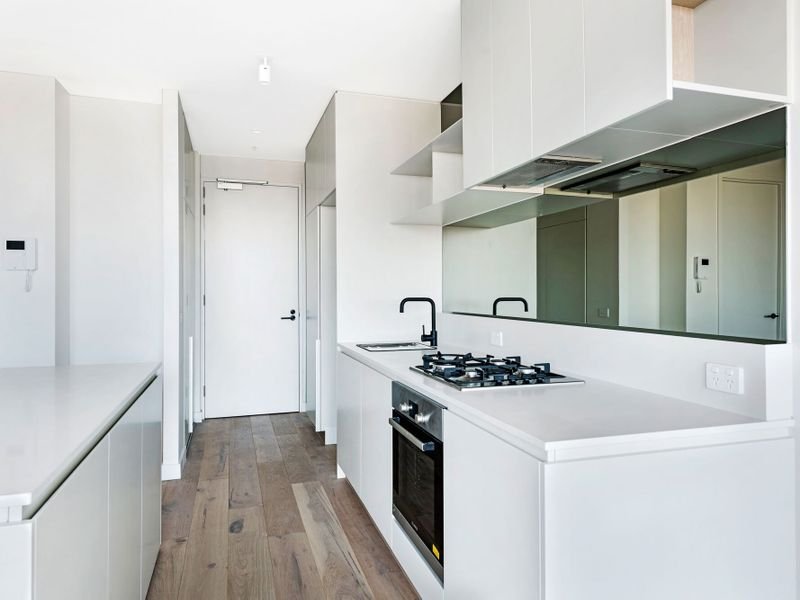 Gallery: 604/75 Palmerston Crescent