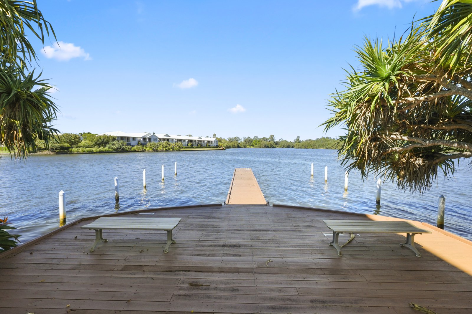 60/5074 Emerald Island Drive CARRARA 9