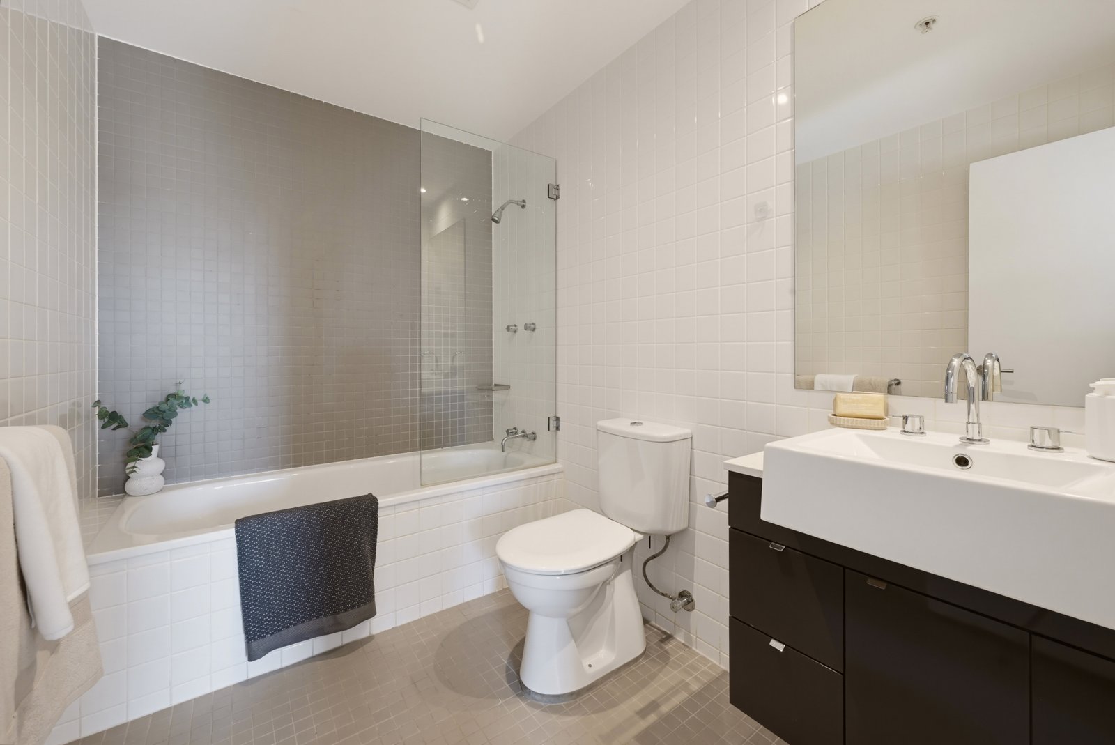 605/1 Bruce Bennett's Place MAROUBRA 15