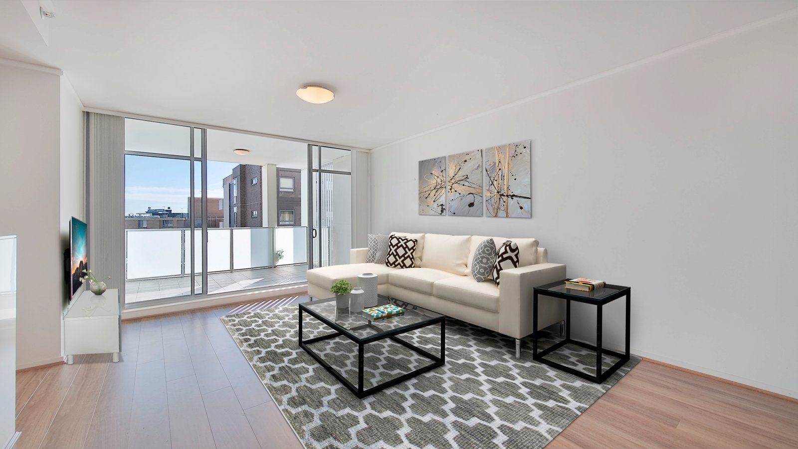 605/1 Bruce Bennett's Place MAROUBRA 1